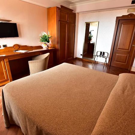 Palazzo Rosenthal Vesuview Hotel & Resort Trecase ภายนอก รูปภาพ