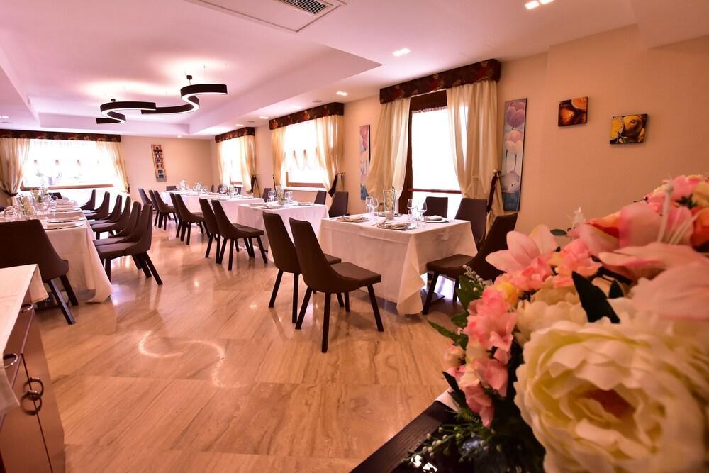Palazzo Rosenthal Vesuview Hotel & Resort Trecase ภายนอก รูปภาพ