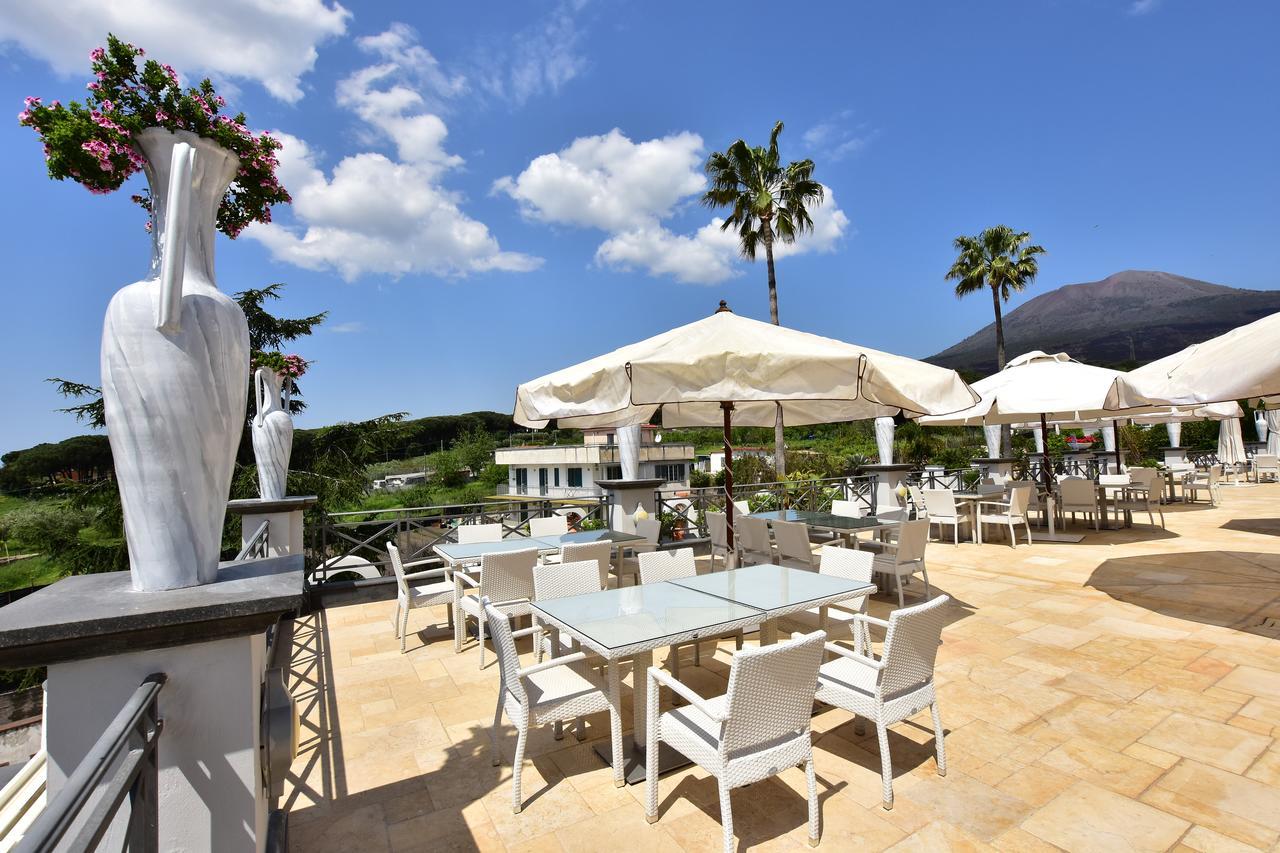 Palazzo Rosenthal Vesuview Hotel & Resort Trecase ภายนอก รูปภาพ