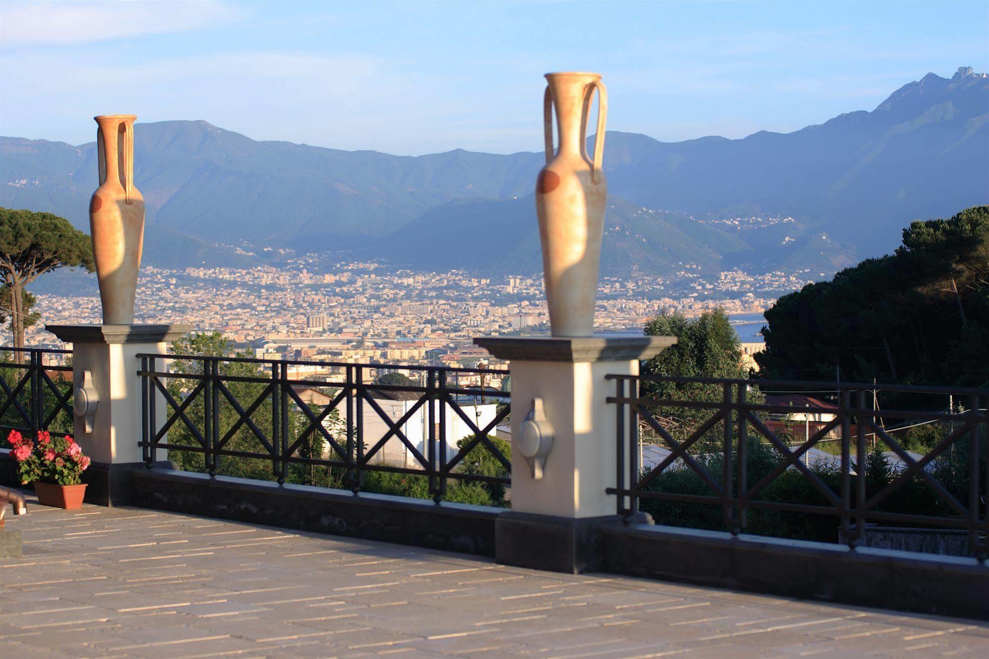 Palazzo Rosenthal Vesuview Hotel & Resort Trecase ภายนอก รูปภาพ
